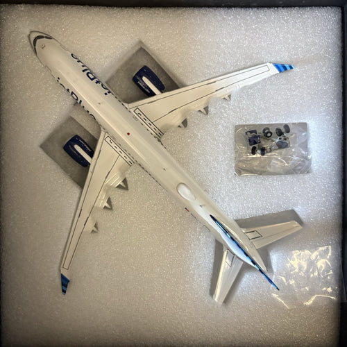 GeminiJets 1:200 JetBlue Airways Airbus A220-300 N3044J G2JBU1213 Scale Model