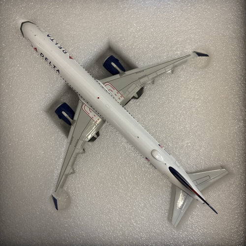 GeminiJets 1:200 Delta Air Lines Airbus A321neo N501DA G2DAL896 Scale Model